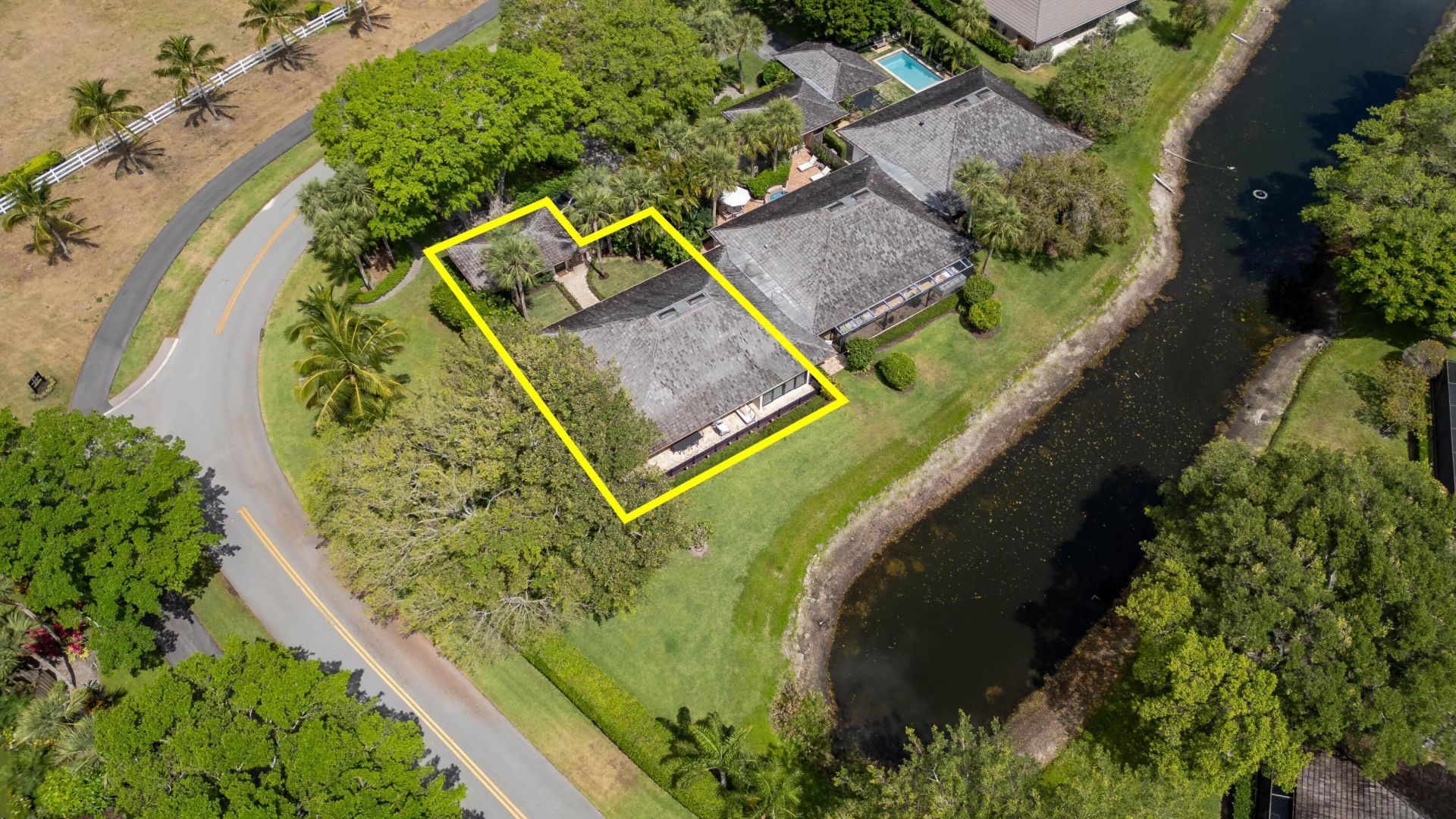 11669 Wimbledon Circle, Wellington, FL 33414 Photo
