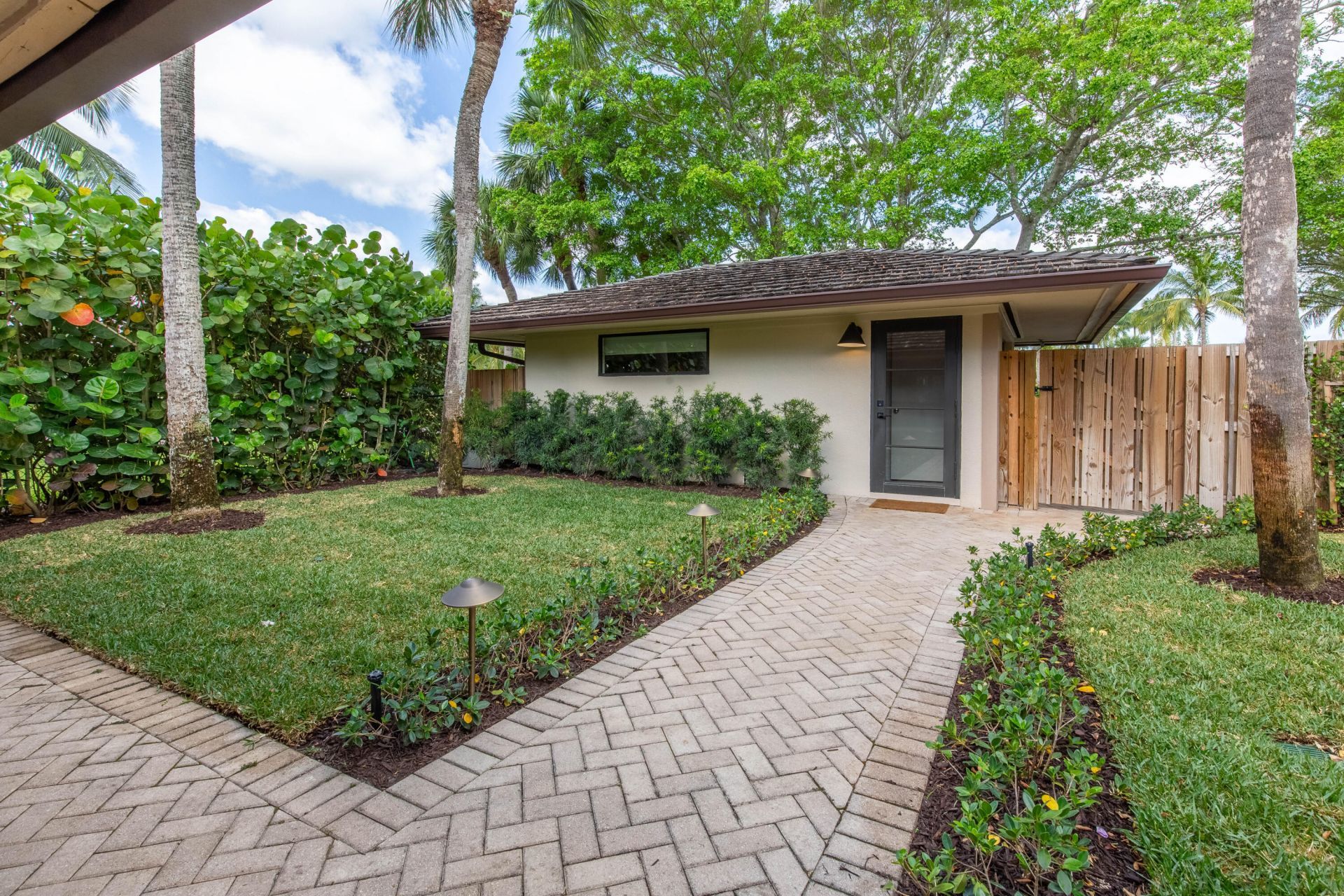 11669 Wimbledon Circle, Wellington, FL 33414 Photo
