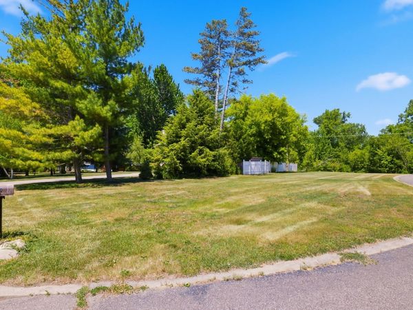 29102 Terrence Street, Livonia, MI 48154