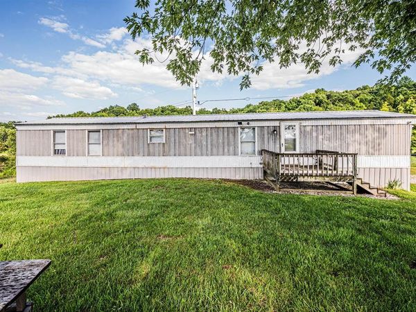 1965 Harry Cherry Road , Bowling Green, KY 42101