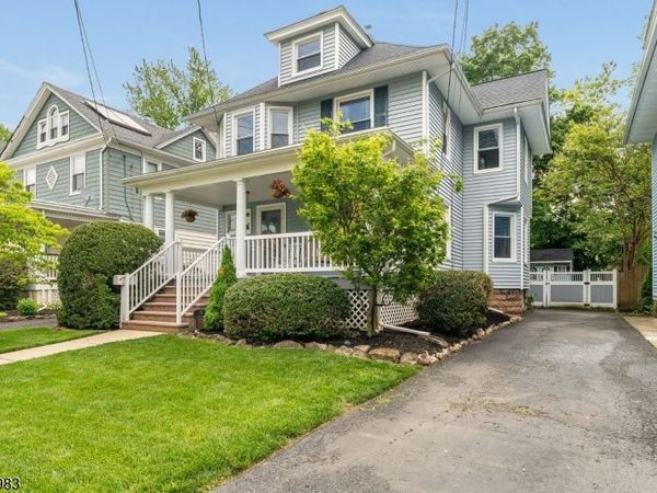 28 Codington Pl, Somerville, NJ 08876
