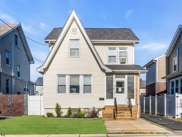 37 Fairway Ave, Belleville, NJ 07109
