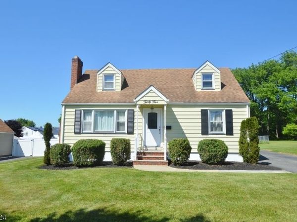 35 Troy Rd, East Hanover, NJ 07936
