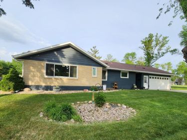 1105 5th Avenue SW, Pipestone, MN 56164