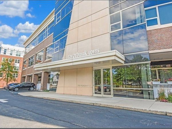 290 Pleasant St, Unit 317, Watertown, MA 02472