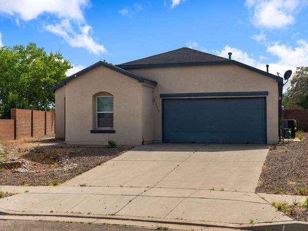 5237 Caprock Drive NE, Rio Rancho, NM 87144