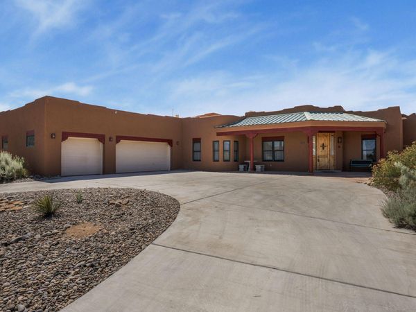 2133 Gazelle Road NE, Rio Rancho, NM 87124