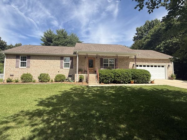 145 Murray Lake Dr , Winchester, TN 37398