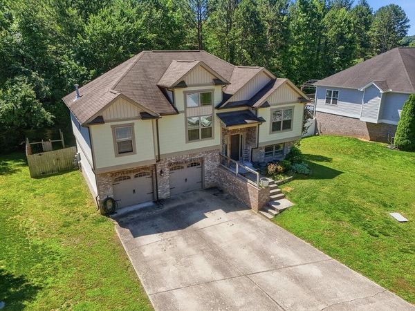 9023 Wood Dale Lane, Unit 202, Hixson, TN 37343