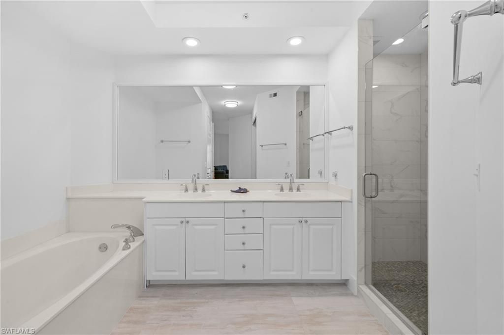 400 Flagship Dr, Unit 1104, Naples, FL 34108 Photo