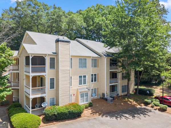 2517 Vineyard Way SE, Smyrna, GA 30082