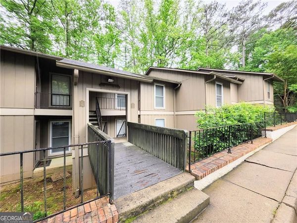 8740 Roswell Roa, Unit 9D, Atlanta, GA 30350