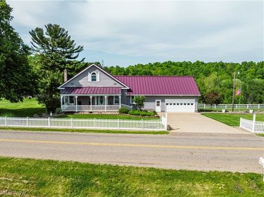 7759 Edie Hill Road SE, Uhrichsville, OH 44683
