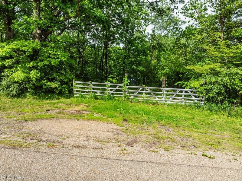 Edie Hill Road SE, Uhrichsville, OH 44683 Photo 4