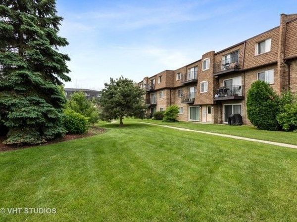 9439 BAY COLONY Drive , Unit 3N, Des Plaines, IL 60016