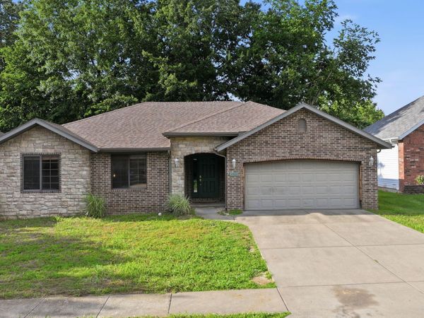 3527 W Sagamont Street , Springfield, MO 65807