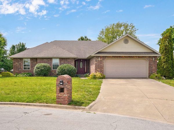 505 Falcon Heights , Rogersville, MO 65742