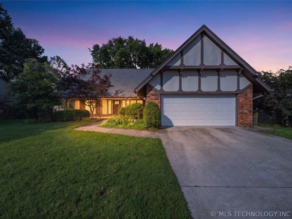 8404 E 107th Street , Tulsa, OK 74133