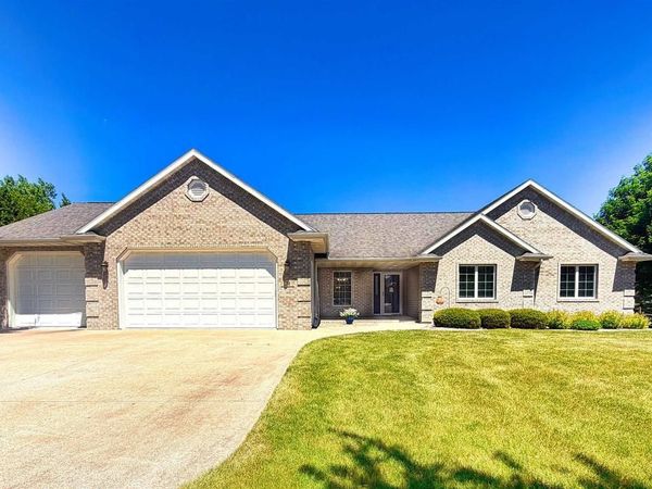 74 STONEFIELD COURT, Oshkosh, WI 54902