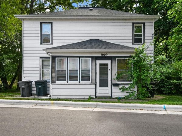 1009 S 4th Street, Stoughton, WI 53589