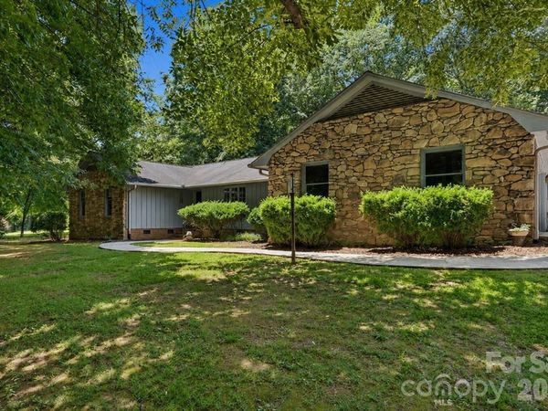 3326 Sedgefield Road, Statesville, NC 28625
