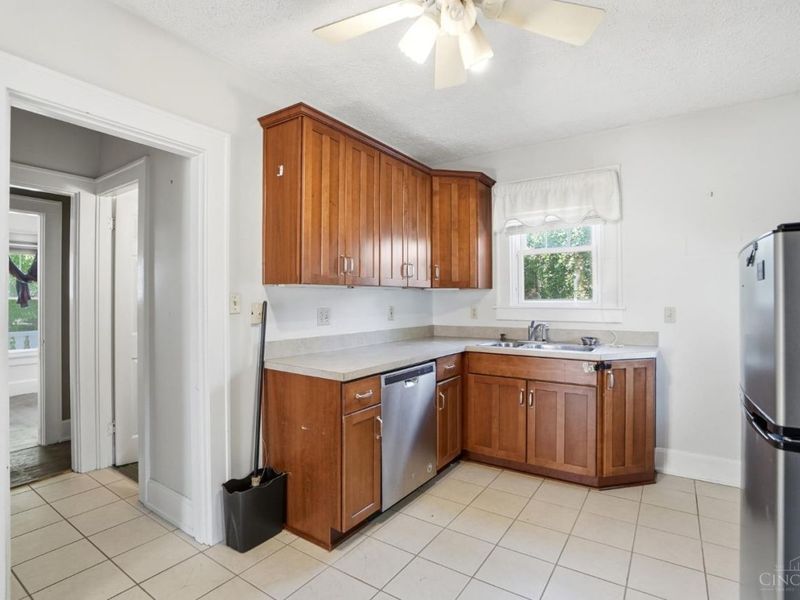 3718 Forest Court, Cheviot, OH 45211 Photo 10