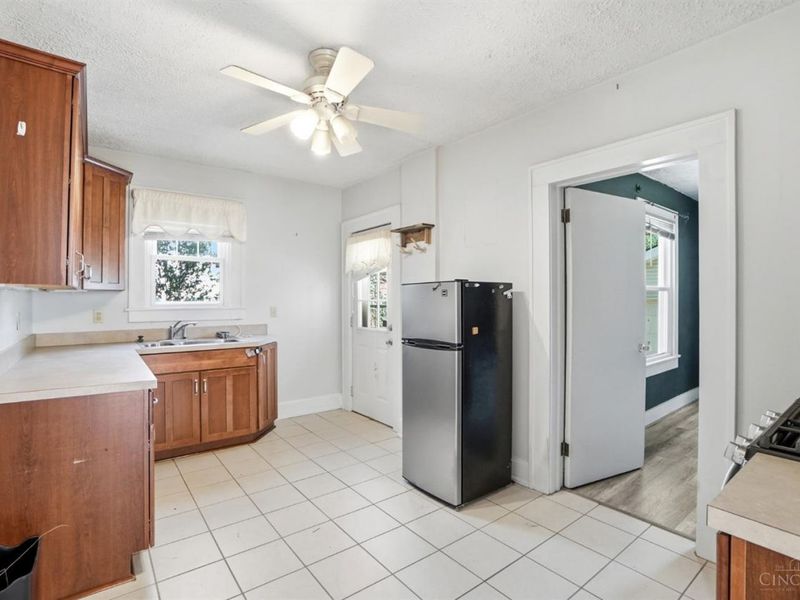 3718 Forest Court, Cheviot, OH 45211 Photo 9