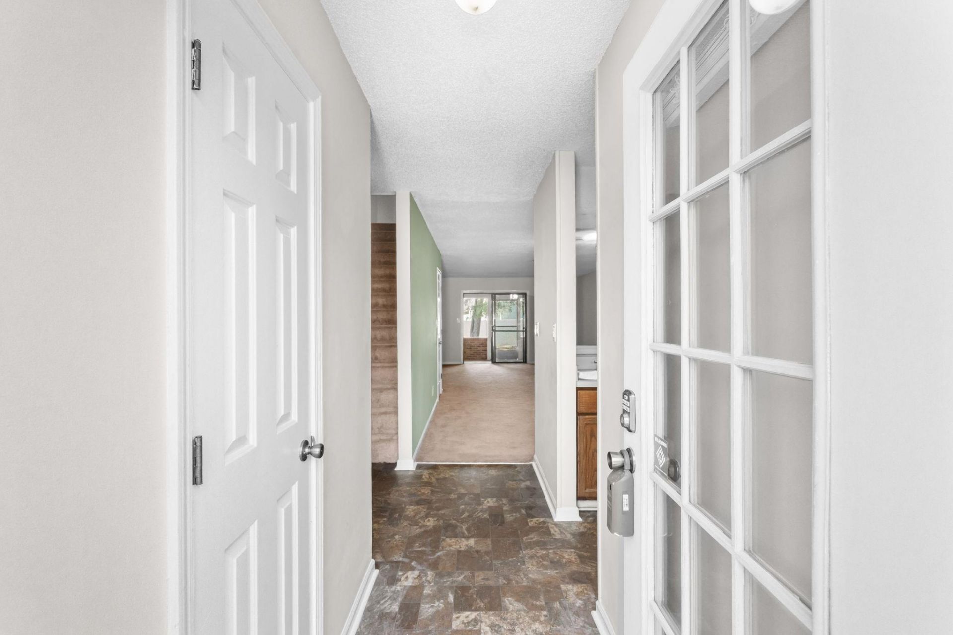 414 Garden Dr.  Photo 5