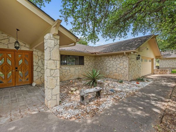 109 Sunset CIR, Burnet, TX 78611
