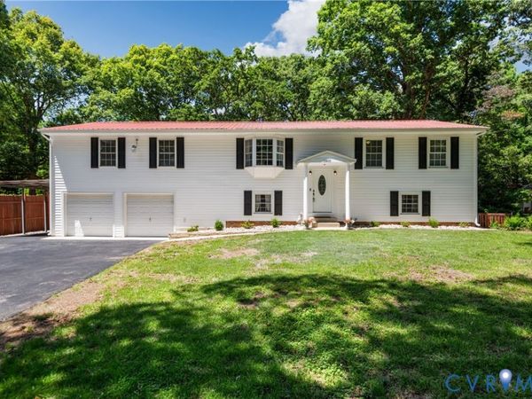 13400 Bermuda Place Drive , Chester, VA 23836
