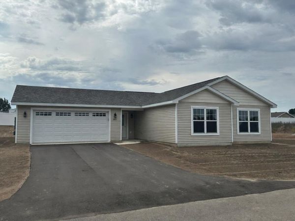 1812 Robin Drive, Traverse City, MI 49685