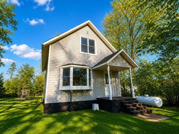 709 Neill Street , Buxton, ND 58218