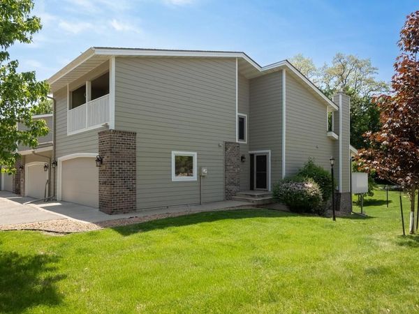 6777 W 82nd Street, Bloomington, MN 55438