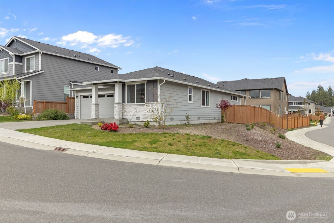 3621 SW Cardiff Street , Port Orchard, WA 98367