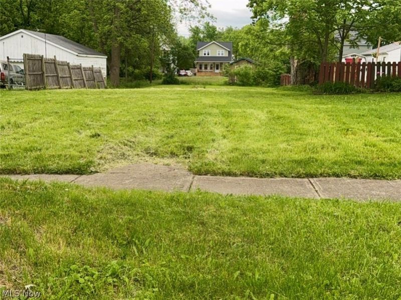 222 Wooster Street , Elyria, OH 44035 Photo 3