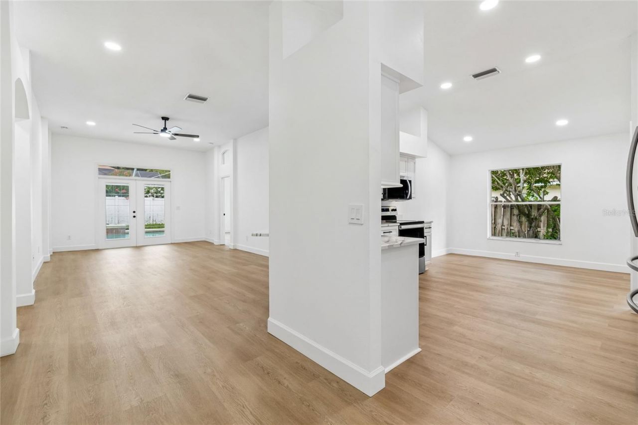 3041 Beaver Pond Trail , Valrico, FL 33596 Photo