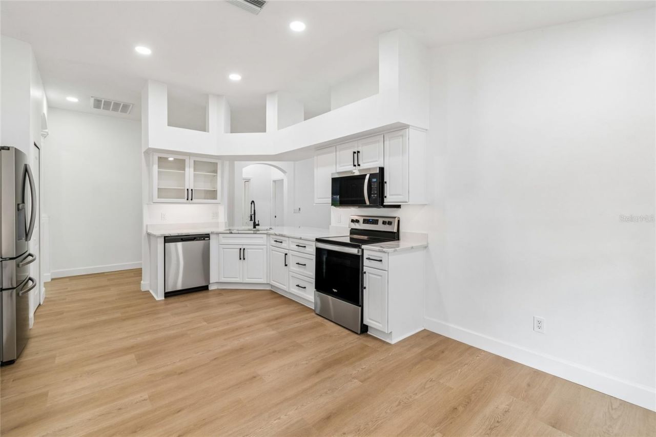 3041 Beaver Pond Trail , Valrico, FL 33596 Photo