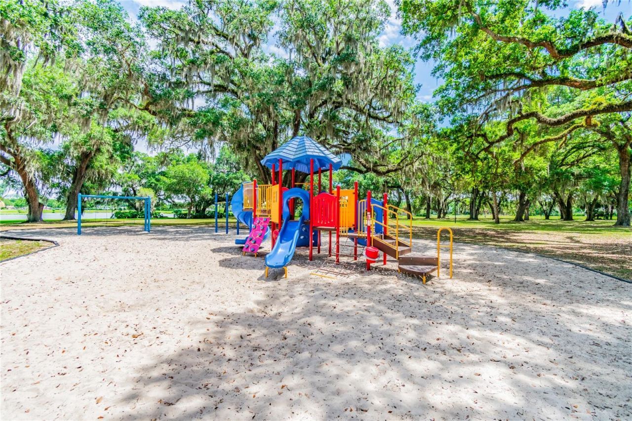 3041 Beaver Pond Trail , Valrico, FL 33596 Photo