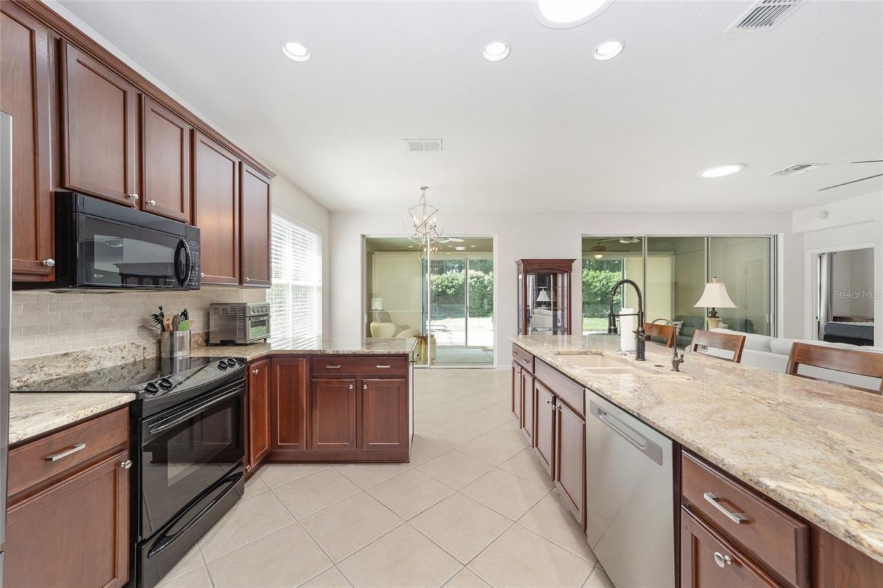 9395 SW 66th Loop, Ocala, FL 34481 Photo