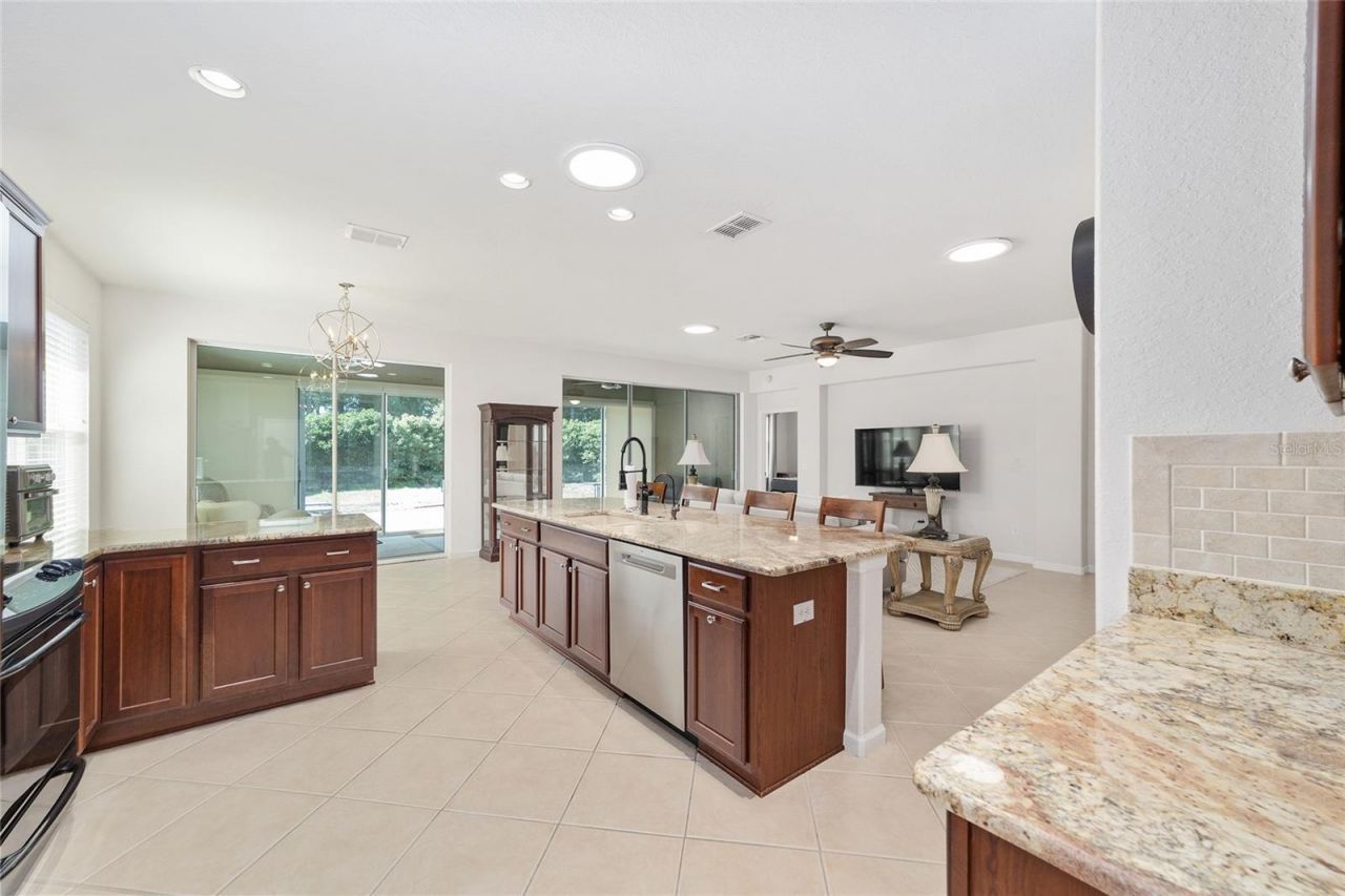 9395 SW 66th Loop, Ocala, FL 34481 Photo