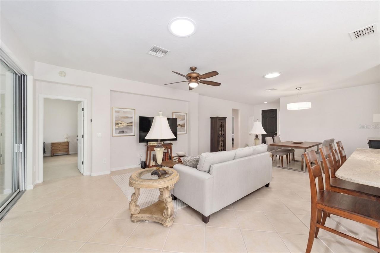 9395 SW 66th Loop, Ocala, FL 34481 Photo
