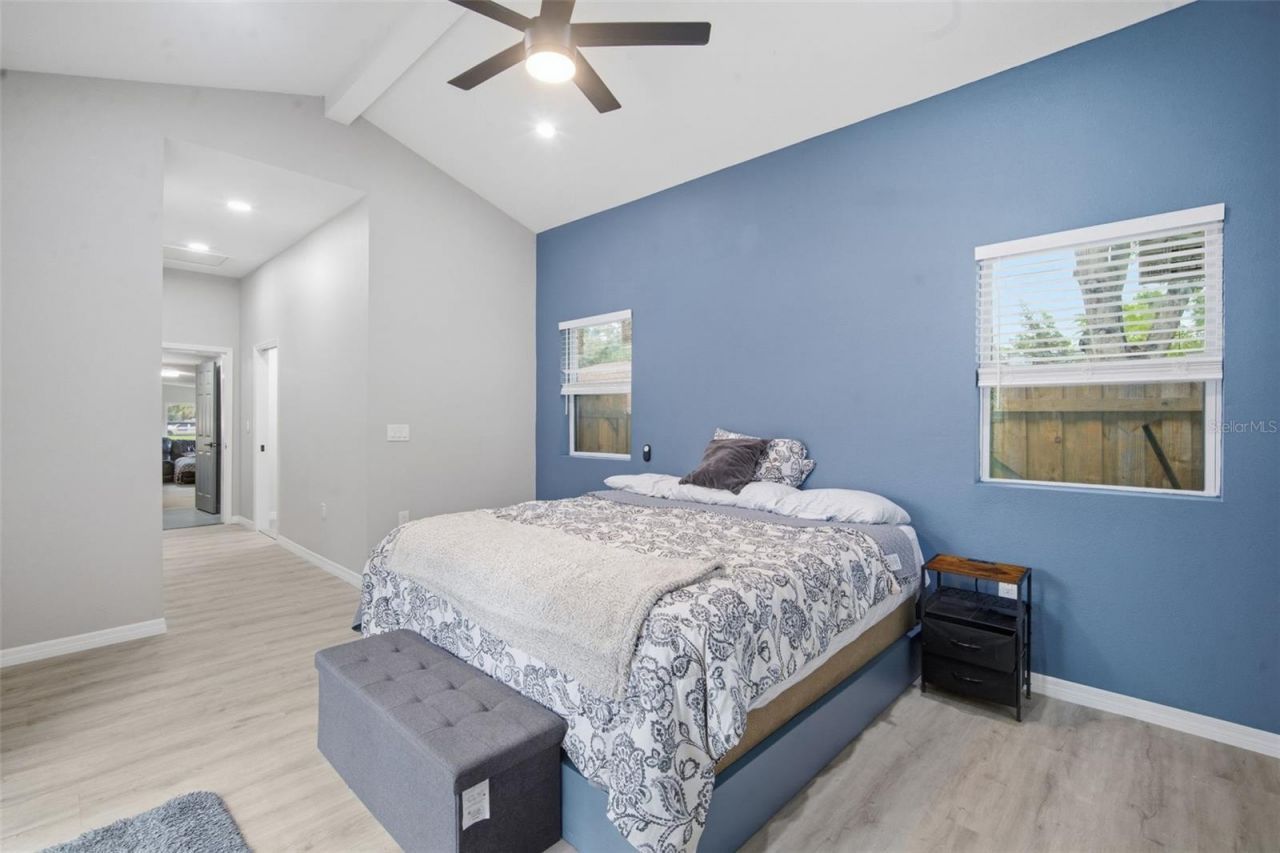 1120 52nd Avenue N, Saint Petersburg, FL 33703 Photo