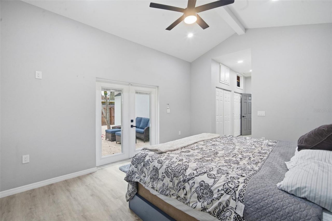 1120 52nd Avenue N, Saint Petersburg, FL 33703 Photo