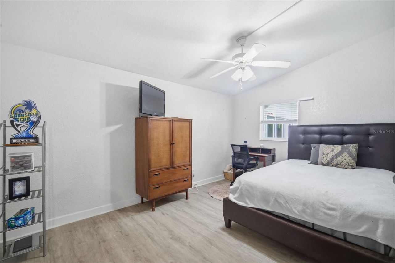 1120 52nd Avenue N, Saint Petersburg, FL 33703 Photo