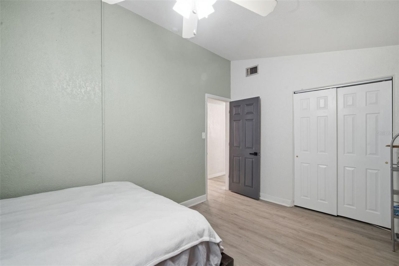 1120 52nd Avenue N, Saint Petersburg, FL 33703 Photo