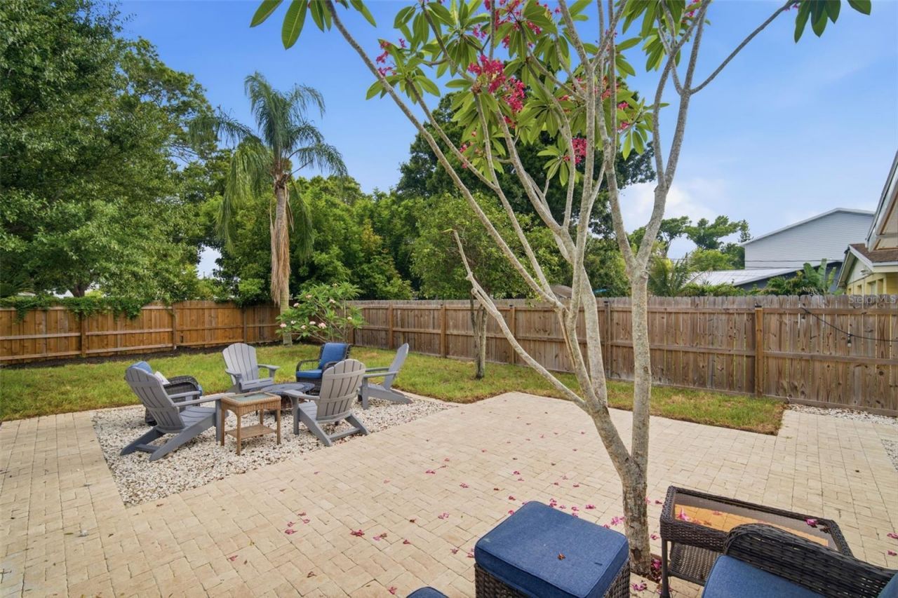 1120 52nd Avenue N, Saint Petersburg, FL 33703 Photo