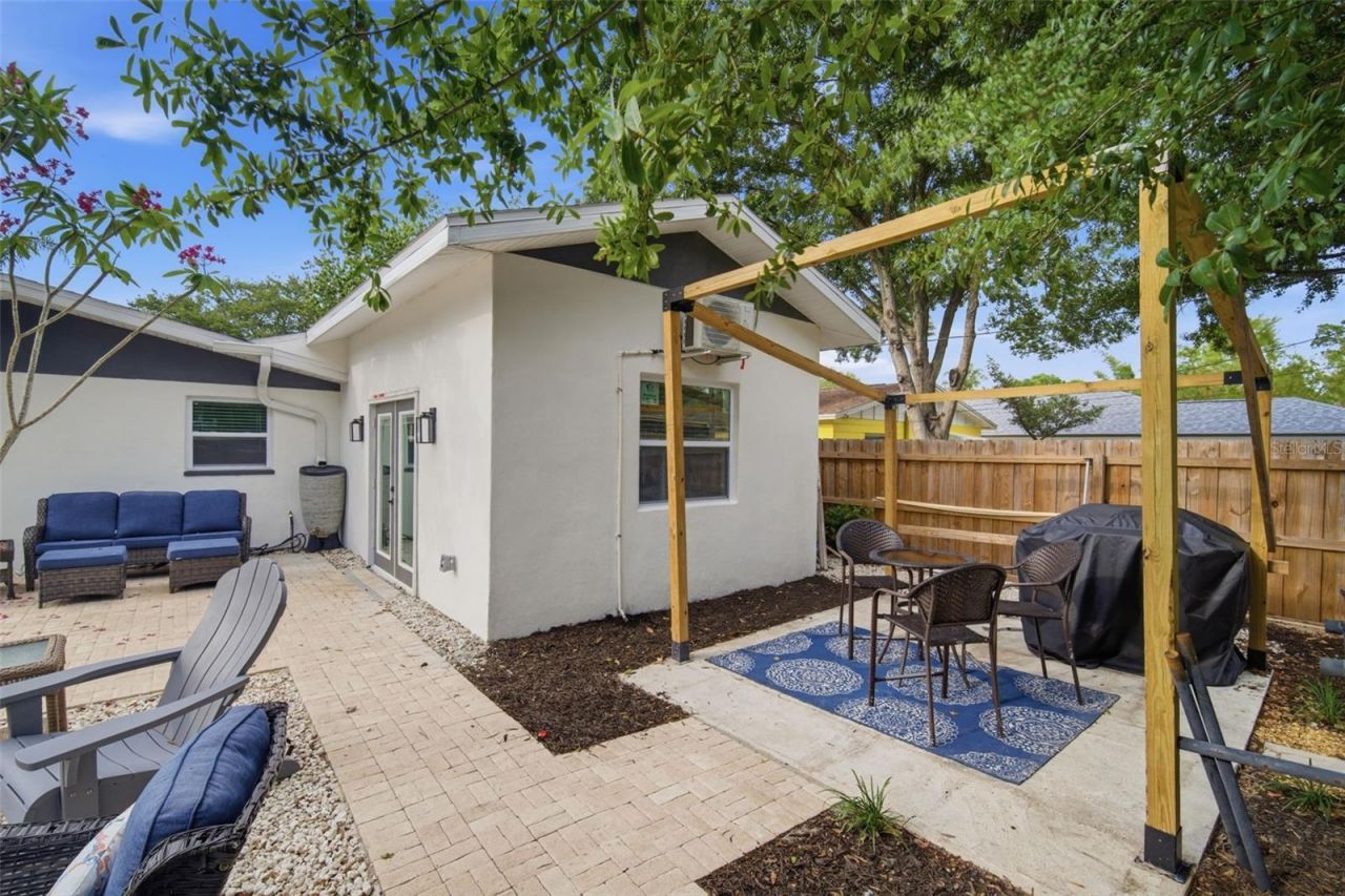 1120 52nd Avenue N, Saint Petersburg, FL 33703 Photo