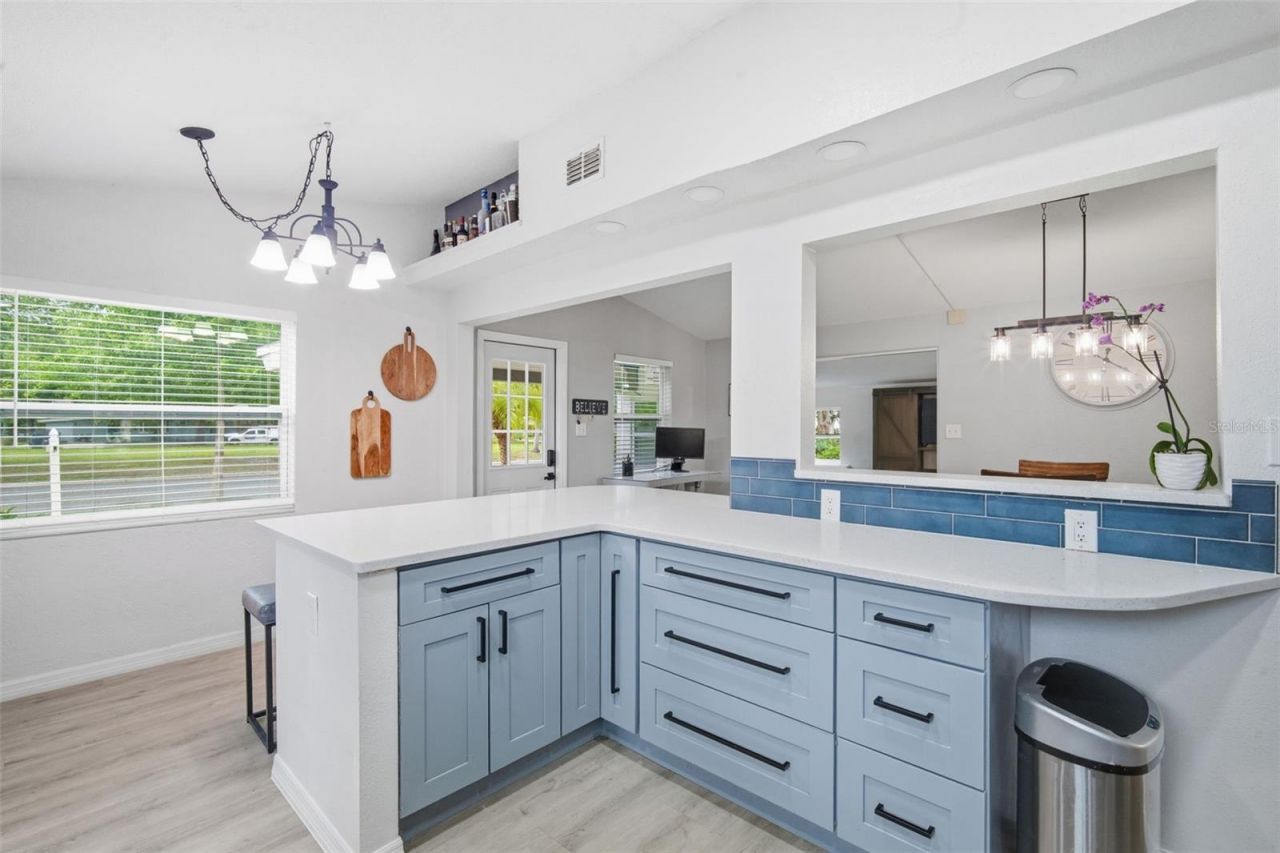1120 52nd Avenue N, Saint Petersburg, FL 33703 Photo