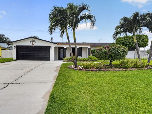 10339 Daphne Avenue, Palm Beach Gardens, FL 33410
