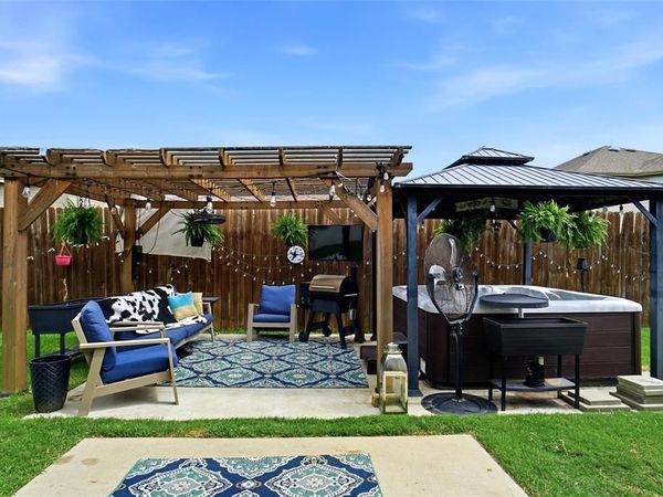 1625 Kawati Way, Krum, TX 76249